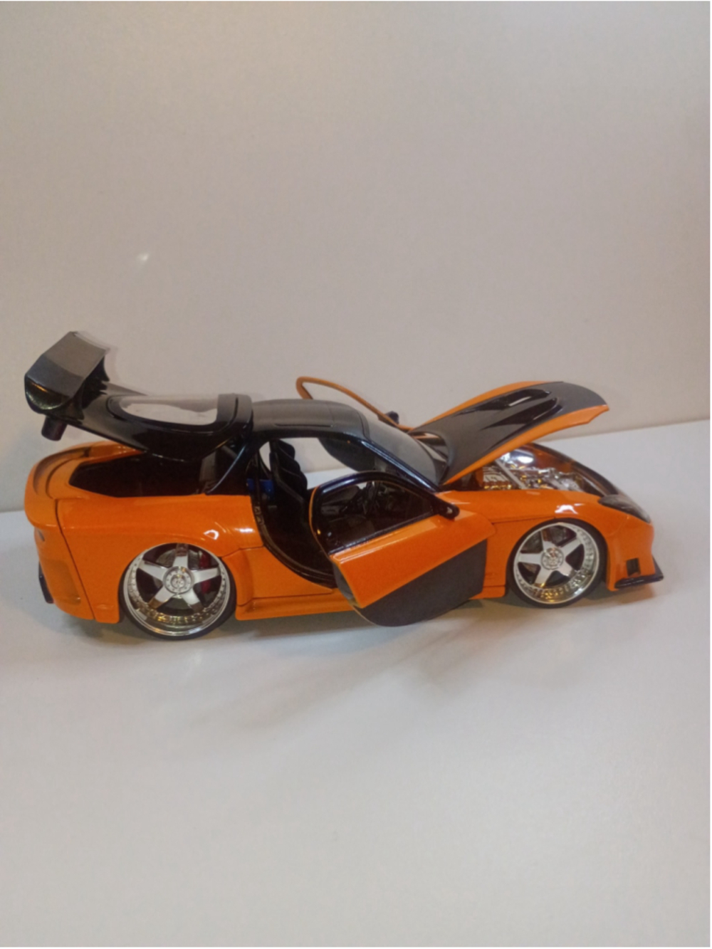 Boys Jada Toys Fast & furiouse 1:32 scale 1993 Mazda RX-7 diecast orange black